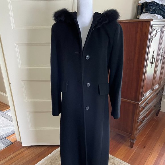 Calvin Klein Jackets & Blazers - EUC Calvin Klein Wool Coat Fur Trimmed Hood